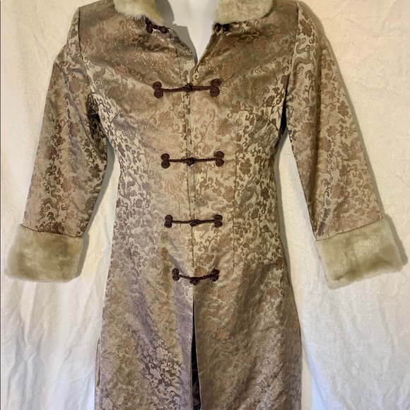 100% Silk Gold Asian Inspired S Coat w/ Faux Fur - Picture 4 of 9